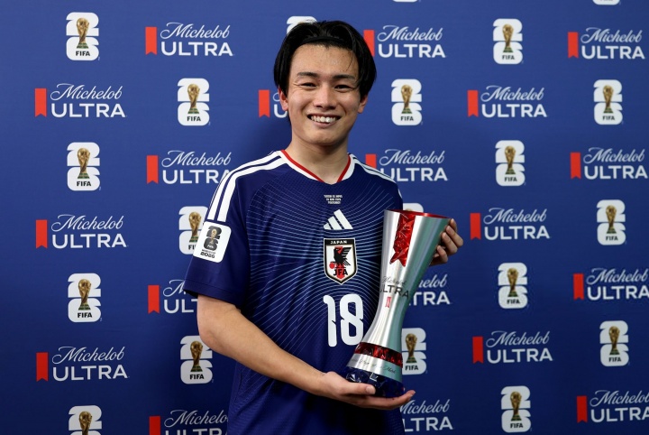 荷甲金靴2射1传!官方:上田绮世当选日本4-0突尼斯全场最佳
